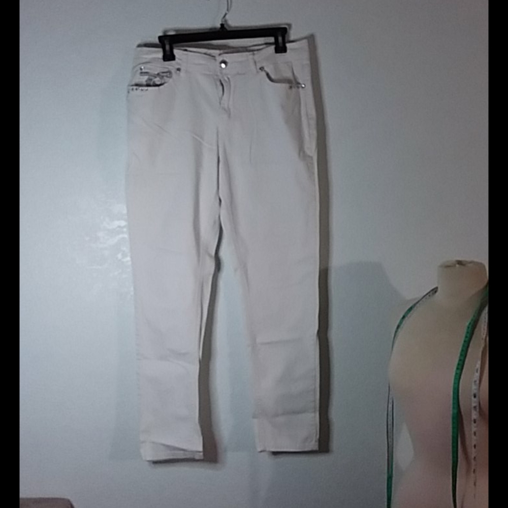 Live size 16 jeans